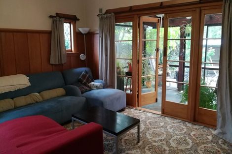 Photo of property in 1/10 Gamblins Road, Saint Martins, Christchurch, 8022