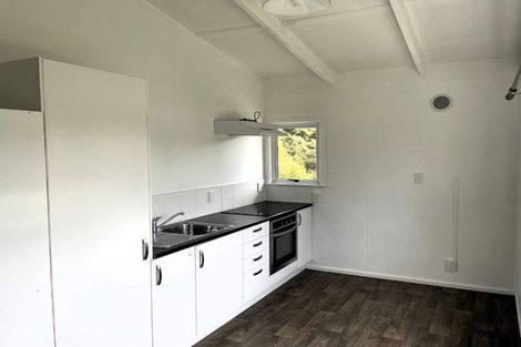 Photo of property in 57 Candia Road, Henderson Valley, Auckland, 0614