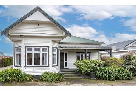 Photo of property in 37 Gresford Street, Edgeware, Christchurch, 8013