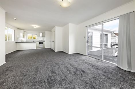 Photo of property in 2/36 Taitimu Drive, Weymouth, Auckland, 2103