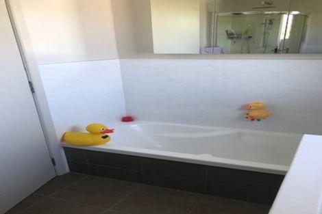 Photo of property in 145 Hutchinsons Road, Bucklands Beach, Auckland, 2014