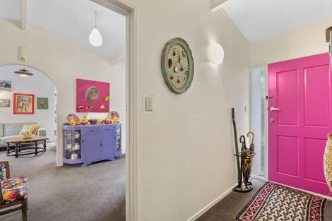 Photo of property in 15d Saint Ives Grove, Whalers Gate, New Plymouth, 4310