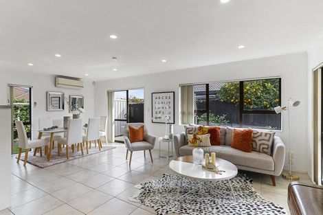 Photo of property in 1/5 Golfland Drive, Golflands, Auckland, 2013