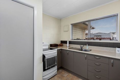 Photo of property in 50b Whites Line West, Woburn, Lower Hutt, 5010