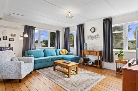 Photo of property in 8a Farnworth Avenue, Holdens Bay, Rotorua, 3010