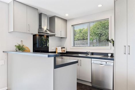 Photo of property in 28 Laing Crescent, Heathcote Valley, Christchurch, 8022