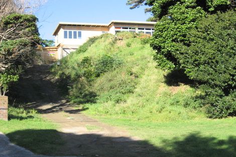 Photo of property in 22 Tiromoana Road, Raumati South, Paraparaumu, 5032