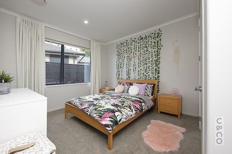Photo of property in 42 Pohutukawa Parade, Riverhead, 0820
