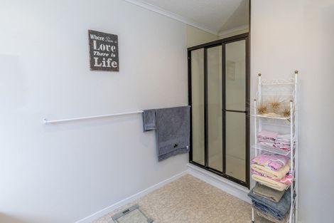 Photo of property in 9 Webb Avenue, Levin, 5510