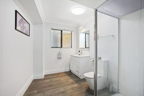 Photo of property in 21 Waller Avenue, Bucklands Beach, Auckland, 2012