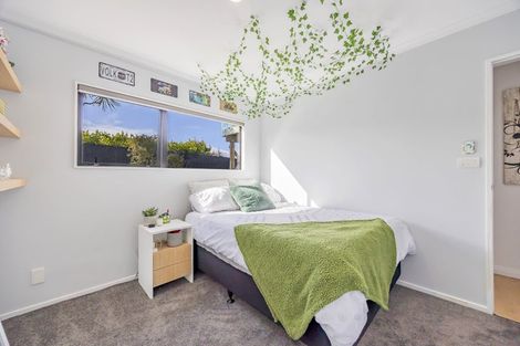 Photo of property in 40 Coventry Way, Long Bay, Auckland, 0630