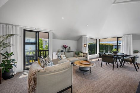 Photo of property in 2/21 Hauraki Road, Hauraki, Auckland, 0622