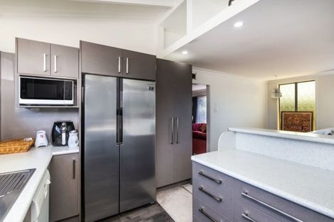 Photo of property in 15 Kotare Street, Hilltop, Taupo, 3330