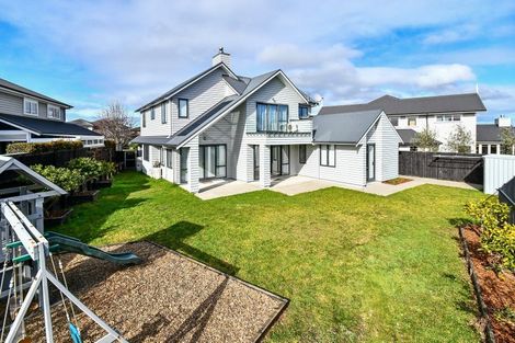 Photo of property in 11 Bayvista Drive, Karaka, Papakura, 2113