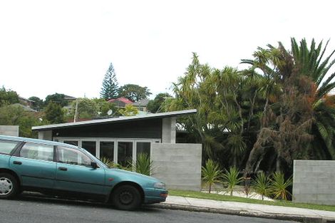 Photo of property in 1/22 Northumberland Avenue, Belmont, Auckland, 0622