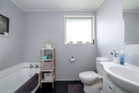 Photo of property in 70 South Belt, Solway, Masterton, 5810