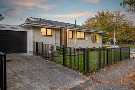 Photo of property in 68 Solway Avenue, Ilam, Christchurch, 8041