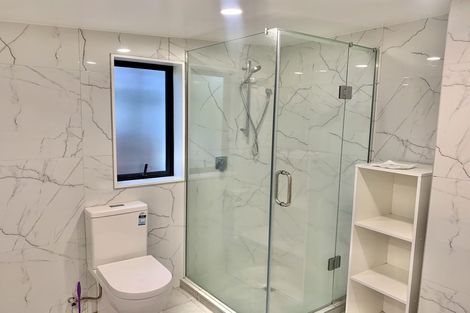 Photo of property in 33 Diana Drive, Glenfield, Auckland, 0627