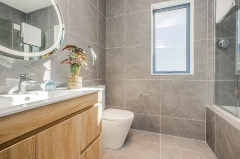 Photo of property in 27 Farranfore Road, Opaheke, Papakura, 2113