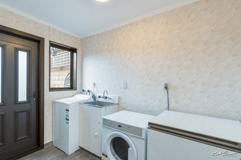 Photo of property in 115 Gemstone Drive, Birchville, Upper Hutt, 5018