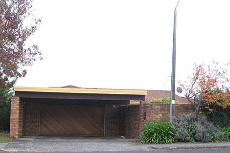 Photo of property in 37 Pigeon Mountain Road, Half Moon Bay, Auckland, 2012