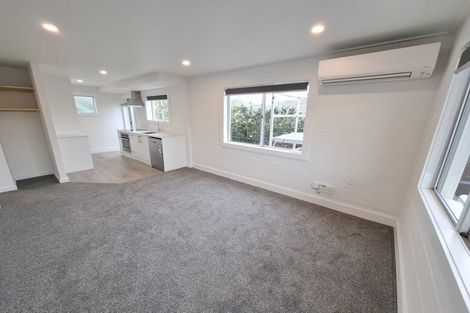 Photo of property in 33 Fulford Street, New Plymouth, 4310