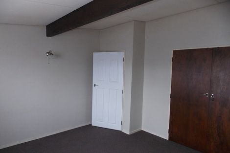 Photo of property in 6 Westmere Place, Takaro, Palmerston North, 4412