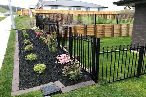 Photo of property in 102 Melksham Drive, Churton Park, Wellington, 6037