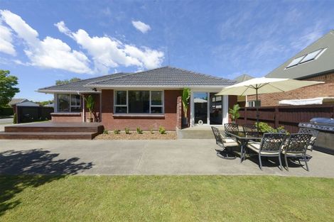 Photo of property in 6 Elwyn Place Avonhead Christchurch City