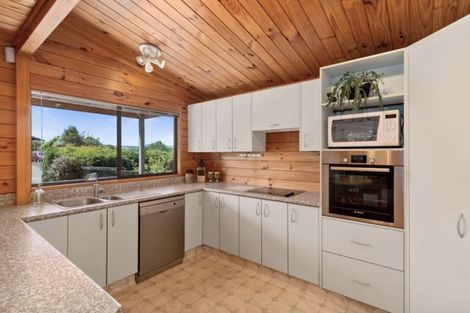 Photo of property in 2 Grand Vue Road, Kawaha Point, Rotorua, 3010
