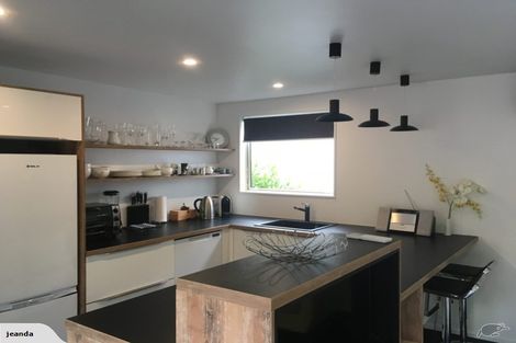 Photo of property in 17 Palliser Road, Roseneath, Wellington, 6011