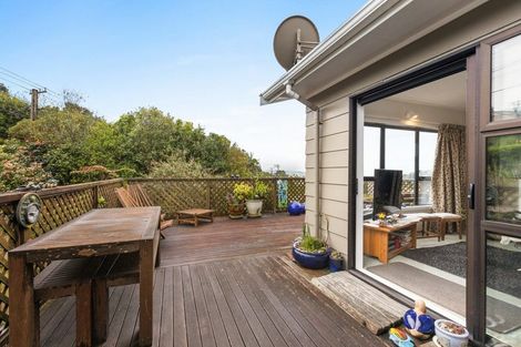 Photo of property in 60 Link Road, Newlands, Wellington, 6037