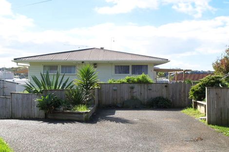 Photo of property in 3 Salas Place, Howick, Auckland, 2010
