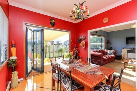 Photo of property in 20 Ngaio Street, Strandon, New Plymouth, 4312