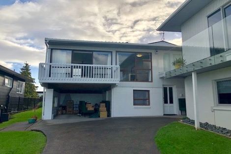 Photo of property in 1/52 Seaview Road, Castor Bay, Auckland, 0620