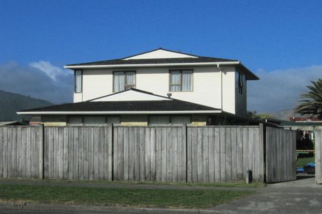 Photo of property in 120 Field Way, Waikanae Beach, Waikanae, 5036