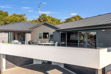Photo of property in 111 Pacific View Drive, Whangamata, 3620