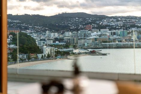 Photo of property in 20 The Crescent, Roseneath, Wellington, 6011