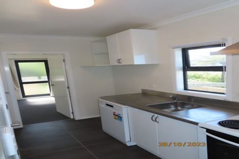 Photo of property in 4 London Road, Korokoro, Lower Hutt, 5012