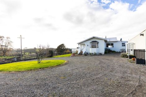Photo of property in 16 Mimi Road, Mimi, Urenui, 4377
