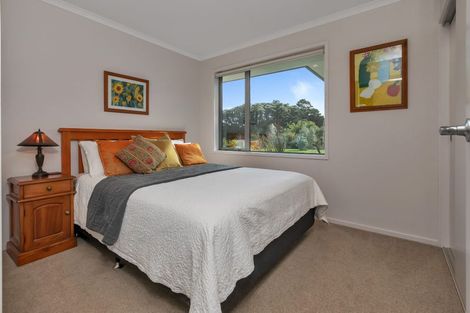 Photo of property in 9 Crawford Road, Maungakaramea, 0178