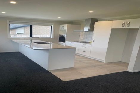 Photo of property in 30 Richardson Road, Omokoroa, 3114