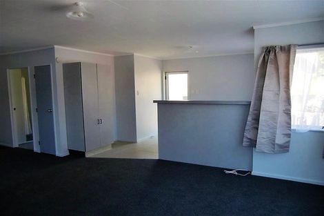 Photo of property in 4 Euclid Street, Vogeltown, New Plymouth, 4310
