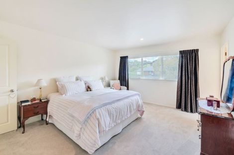 Photo of property in 17 Crestview Place, Browns Bay, Auckland, 0630