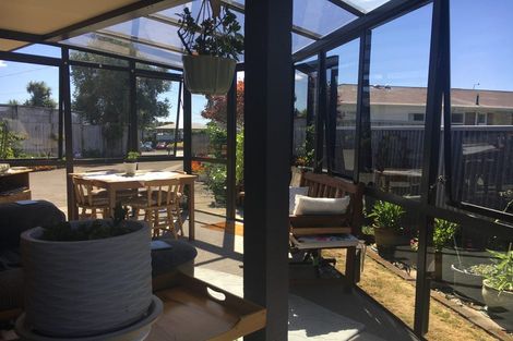 Photo of property in 7 Rarawa Place, Vogeltown, New Plymouth, 4310