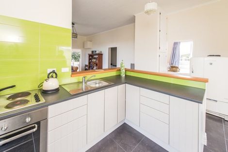 Photo of property in 20 Bryce Street, Castlecliff, Whanganui, 4501