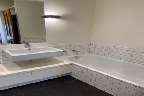 Photo of property in 21 Salamanca Road, Kelburn, Wellington, 6012