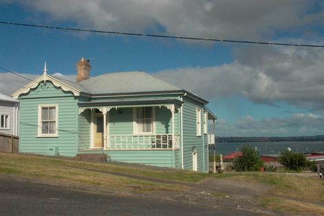 Photo of property in 72 Palmerston Road, Birkenhead, Auckland, 0626