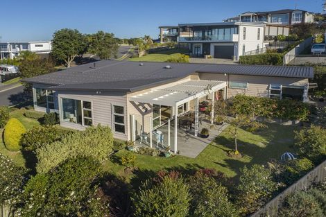 Photo of property in 4 Manhattan Rise, Orewa, 0931