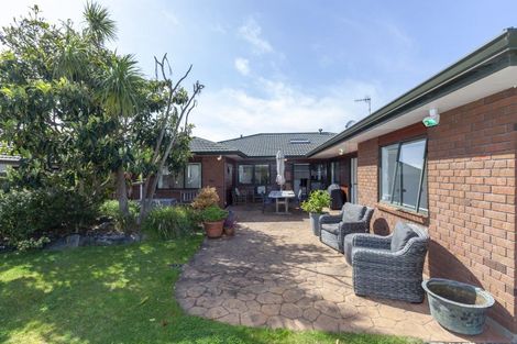 Photo of property in 5 Kotuku Drive, Paraparaumu Beach, Paraparaumu, 5032